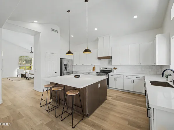 2530 W Allens Peak Drive, San Tan Valley, AZ 85144