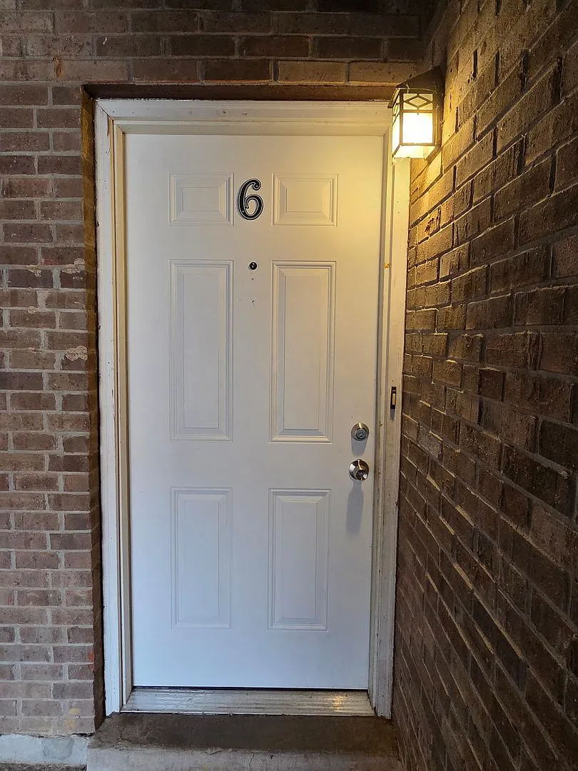 1590 Illinois Rd. — Photo 1