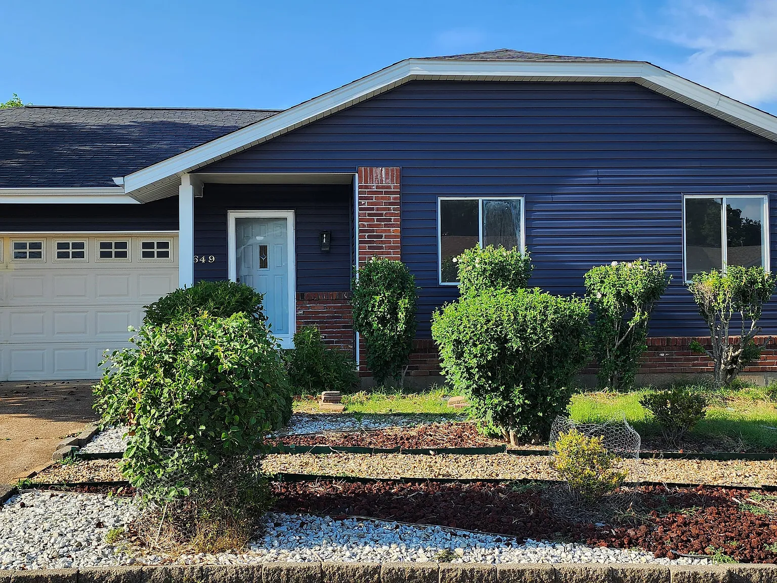 3 bed, 1437 sqft, $2,675 — Photo 3