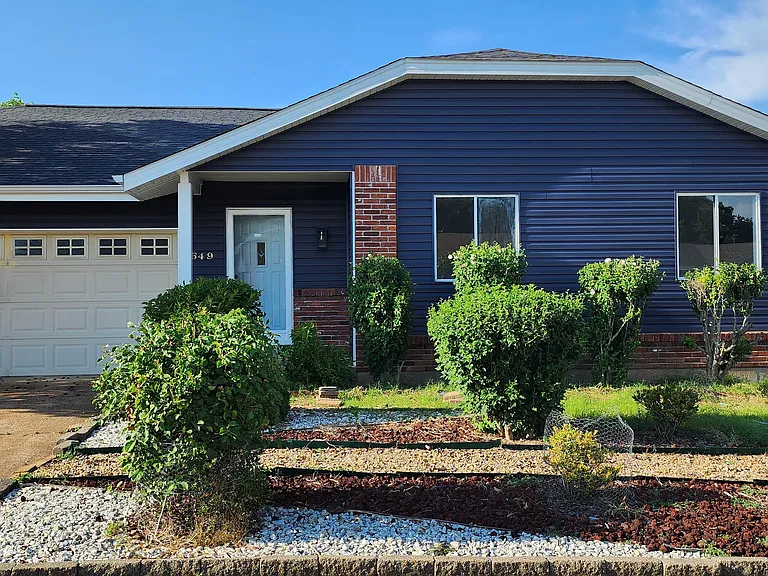 649 Showplace Ct — Photo 1