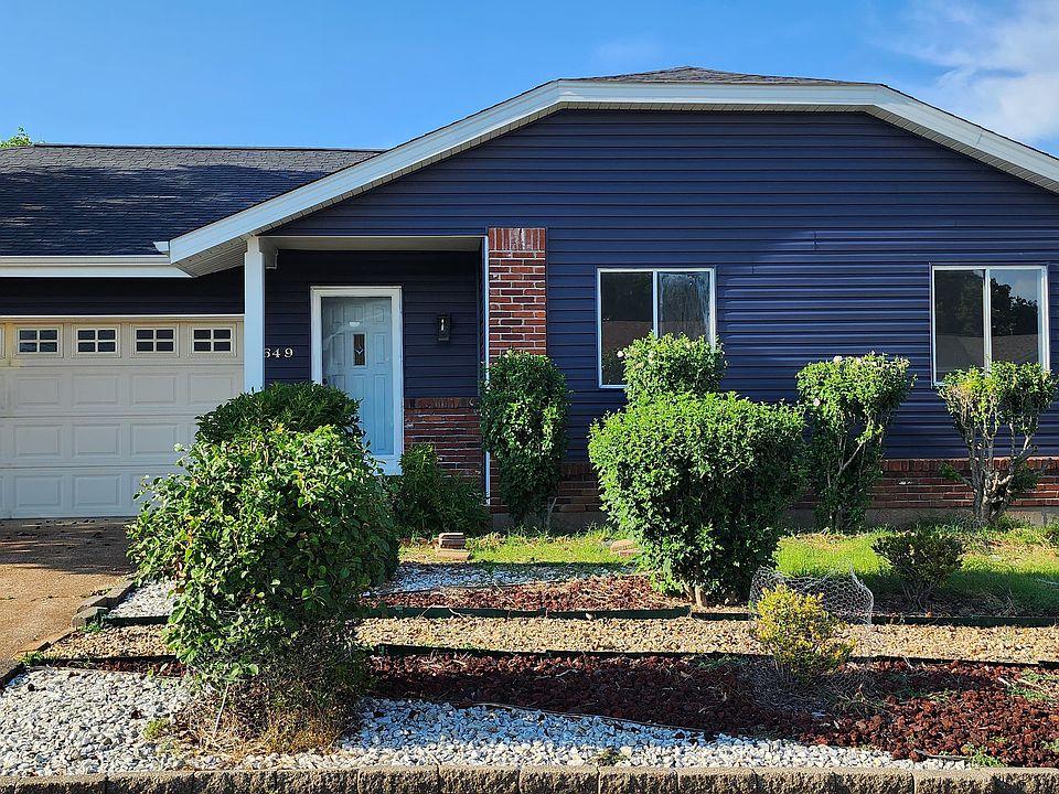 1st image of 649 Showplace Ct