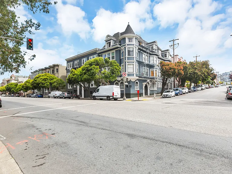 Oak Shrader Apartments — Photo 11