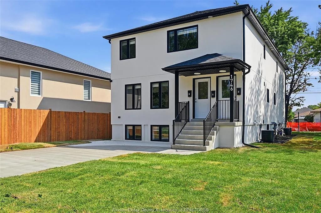 4 bed, $2,600 — Photo 3
