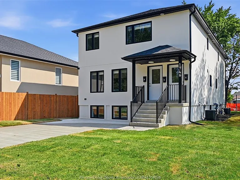 1746 Buckingham Dr #2 — Photo 3