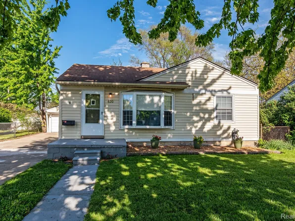 620 Middlebelt Rd, Garden City, MI 48135