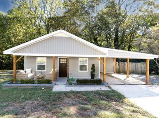 7114 Plott Rd, Charlotte, NC 28215