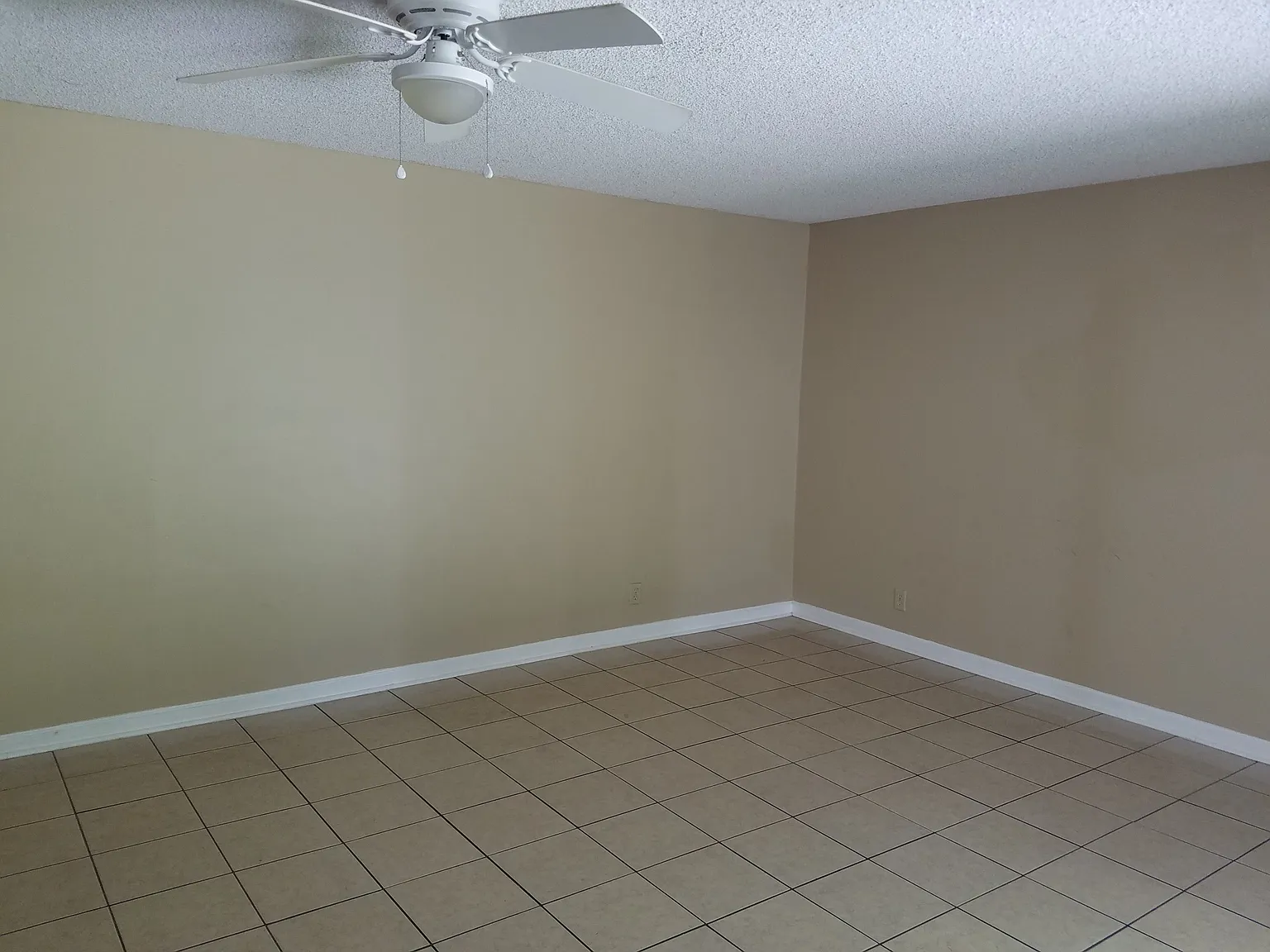 304 McDowell St — Photo 4
