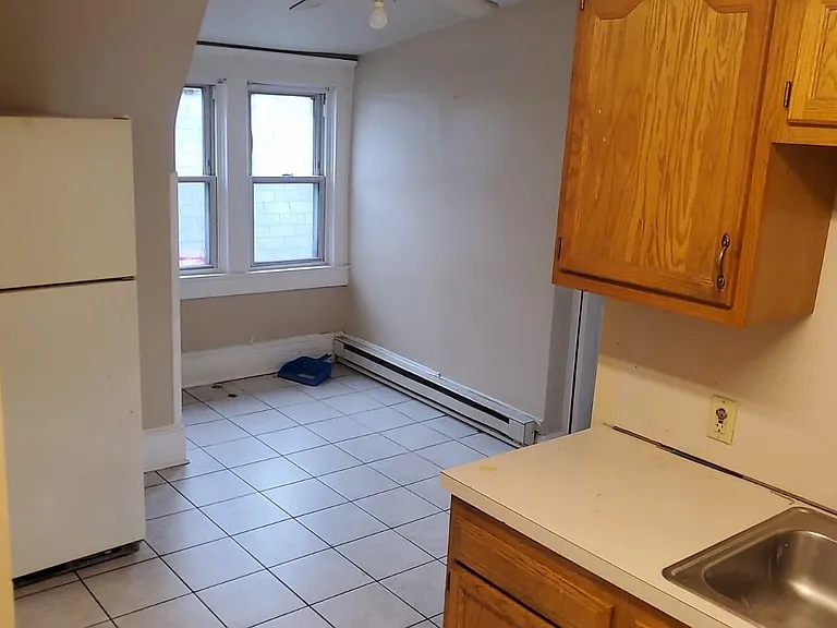 275 New Hancock St #4 — Photo 7