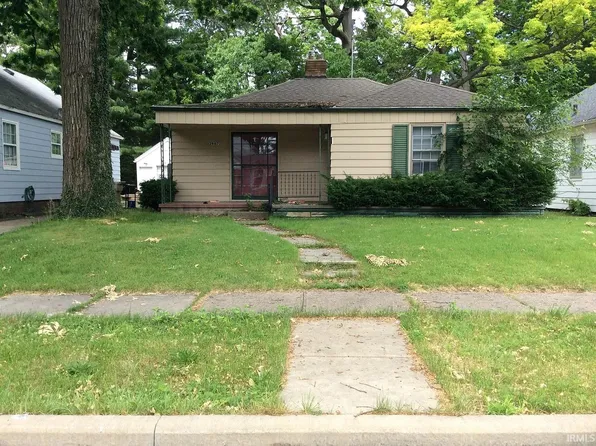 2907 Bonds Ave, South Bend, IN 46628