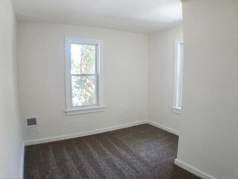 802 Bridge St #2 — Photo 6