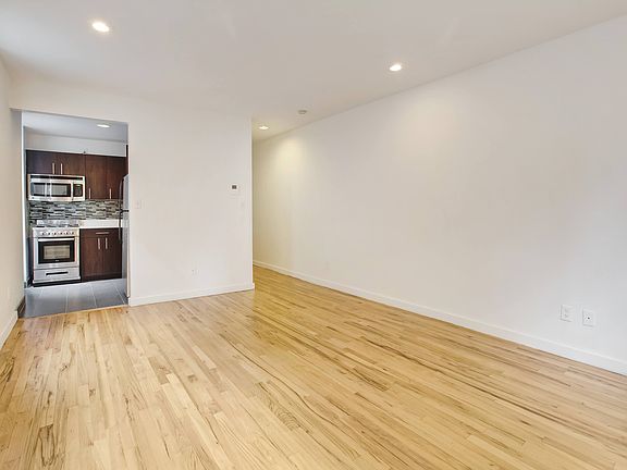 4th image of 132 E 96th St APT 2B