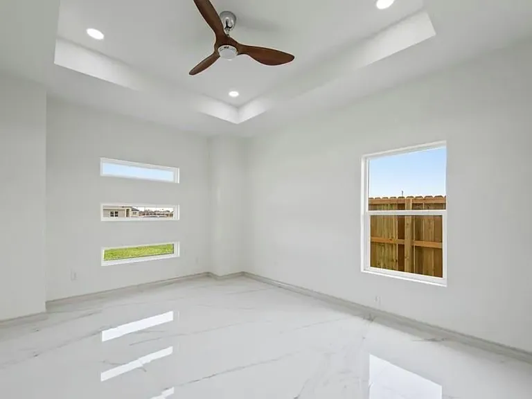 5413 Tulip Ct — Photo 10
