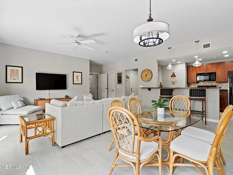 955 Registry Blvd — Photo 5