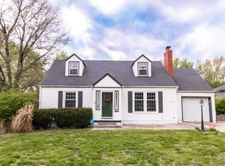 7124 Dearborn St, Overland Park, KS 66204