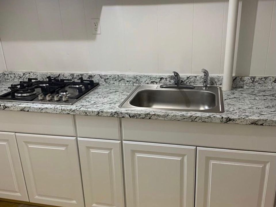 2nd image of 176-15 76th Ave #B