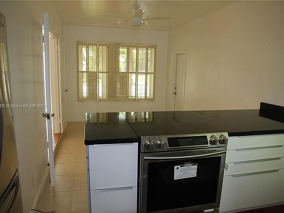 5th image of 335 Candia Ave