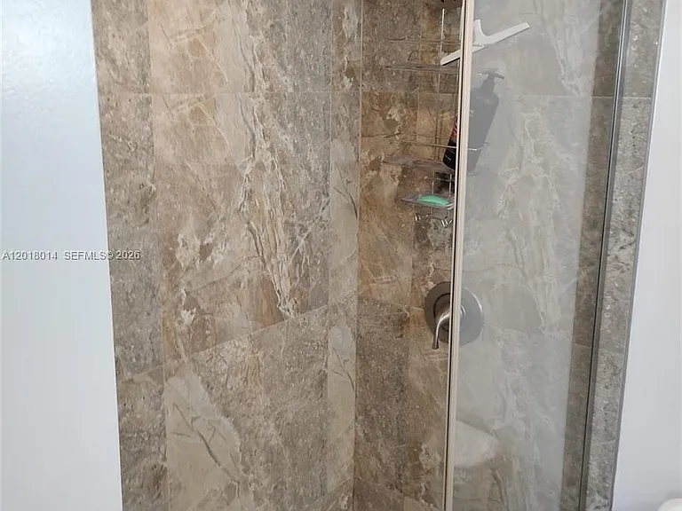 250 Jacaranda Dr #608 — Photo 14