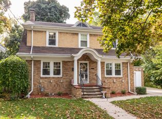 113 W Mission Rd, Green Bay, WI 54301