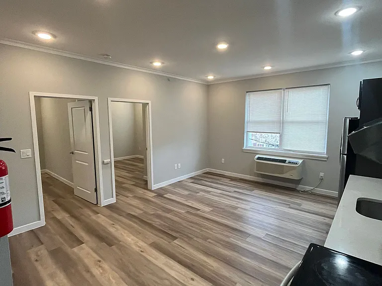 54 Pearl St #303 — Photo 2