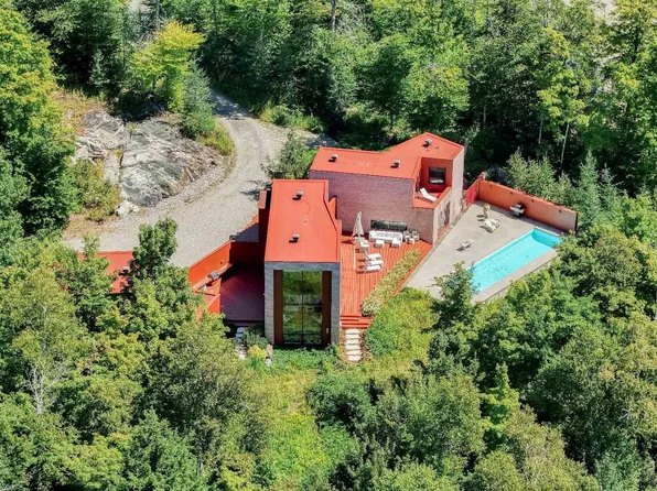 60 Rue Des Feux Follets, Morin Heights, QC J0R 1H0