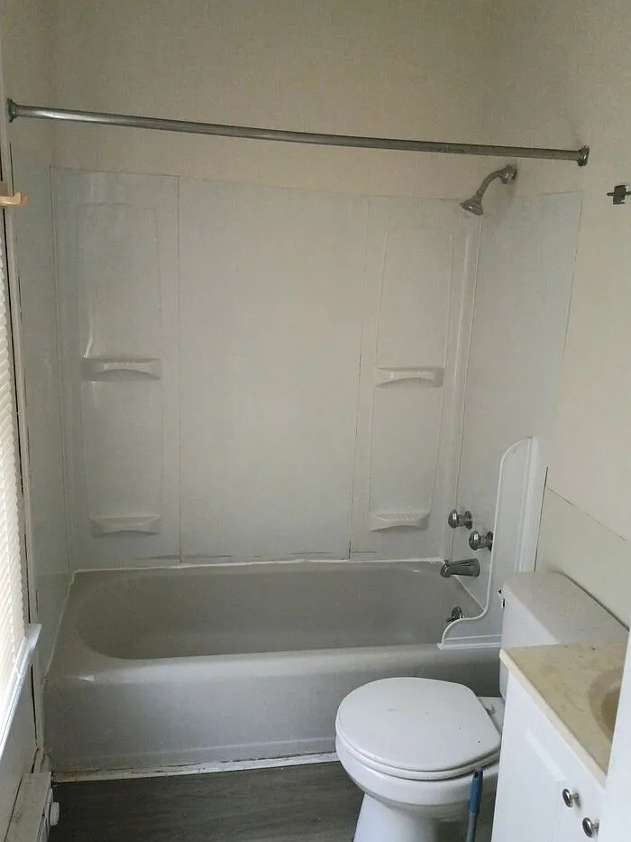 Studio, 1.0 bath, $695 — Photo 2