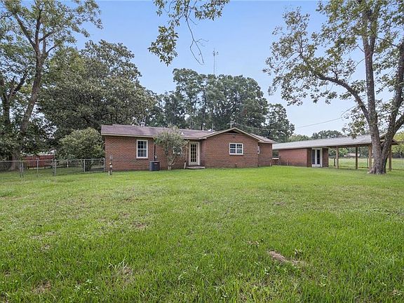 5th image of 3001 Charmingdale Dr E