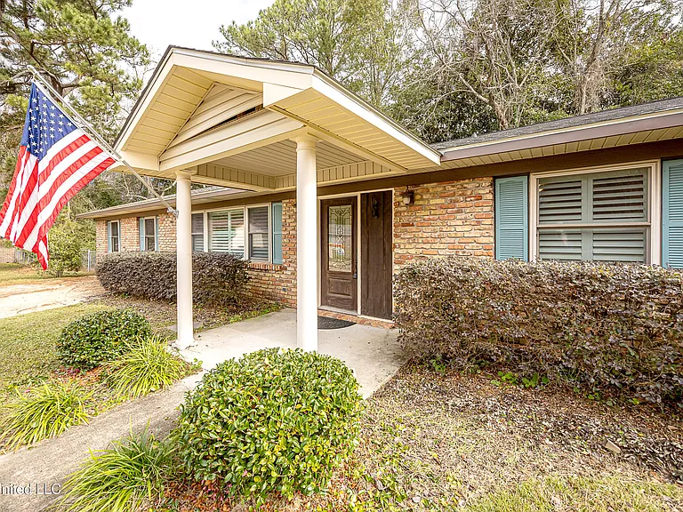 1107 Le Badine Ct — Photo 70
