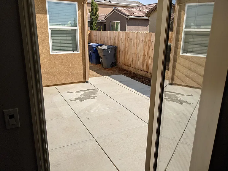 2216 Lombard Ln — Photo 23