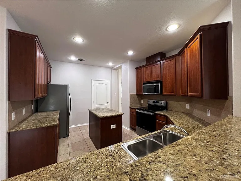3303 San Sebastian St — Photo 10