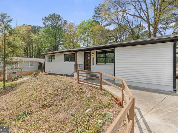 1262 Sparrow Ln, Decatur, GA 30033