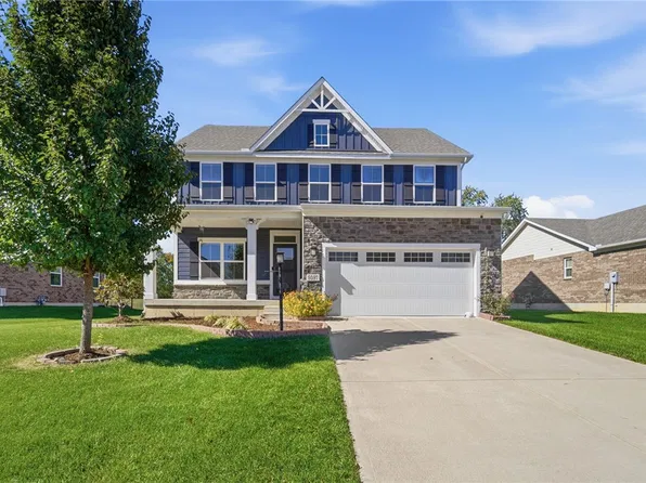 9597 Crooked Creek Dr, Centerville, OH 45458