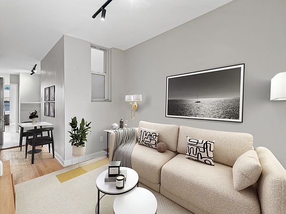4th image of 714 Greenwich St APT 7