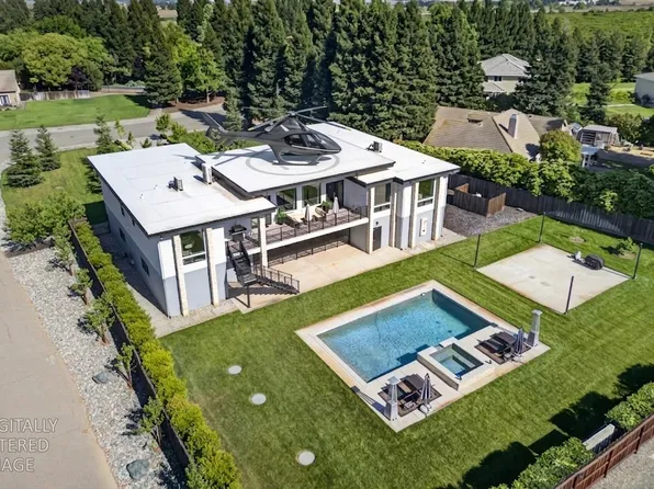 713 Saddleback Dr, Marysville, CA 95901