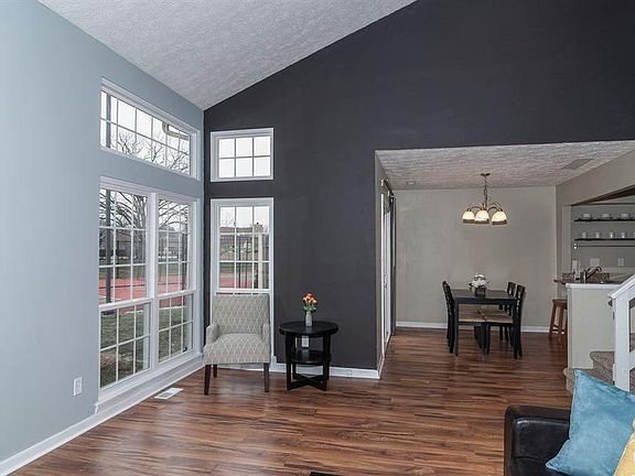 4th image of 6411 Bayside South Dr
