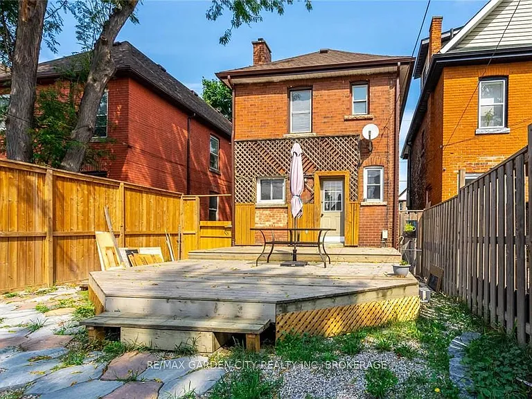 96 Beechwood Ave — Photo 34