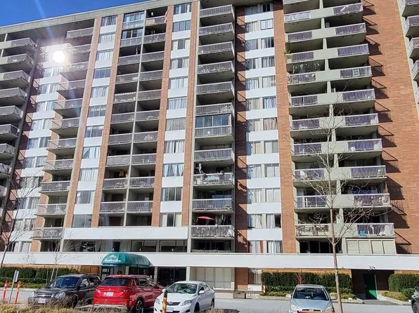 2012 Fullerton Ave #705, North Vancouver, BC V7P 3E3