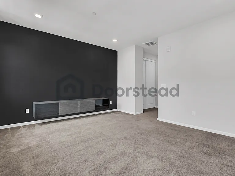 612 Barcelona Loop — Photo 32