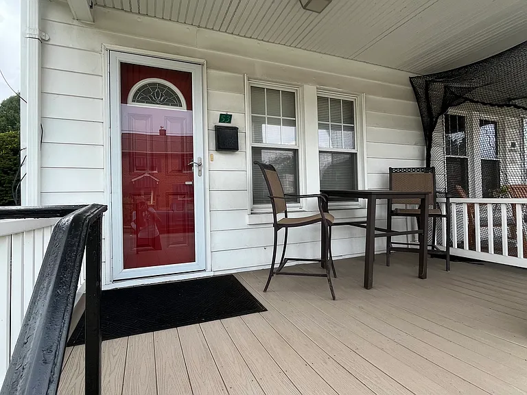 53 W Green St — Photo 2
