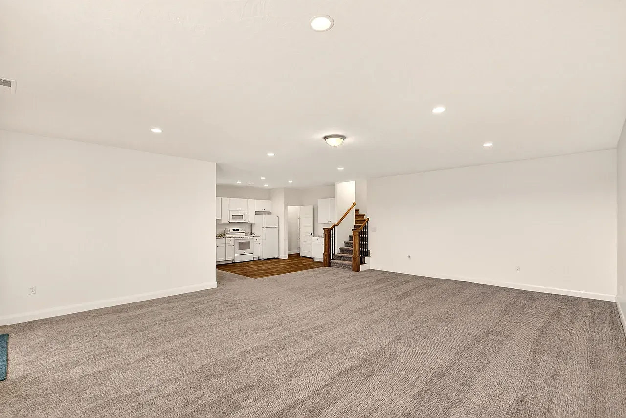 2 bed, 1605 sqft, $1,600 — Photo 4