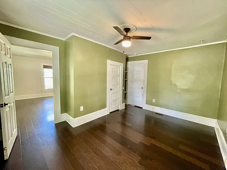 536 Pearl St — Photo 19