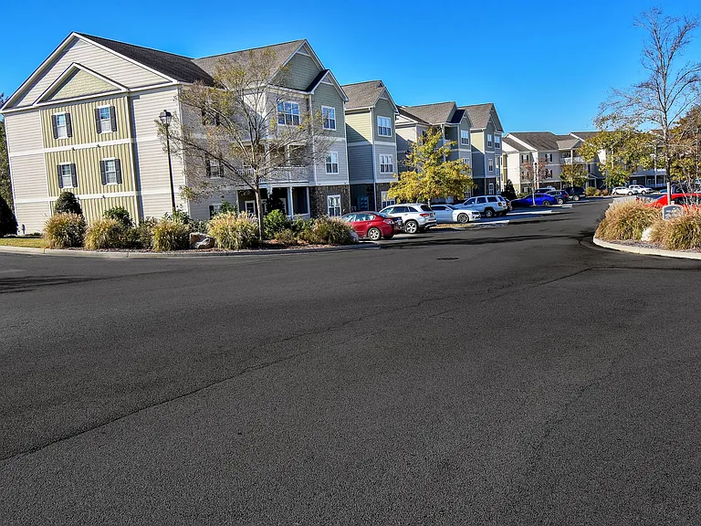 RIVERSTONE APARTMENTS — Photo 28