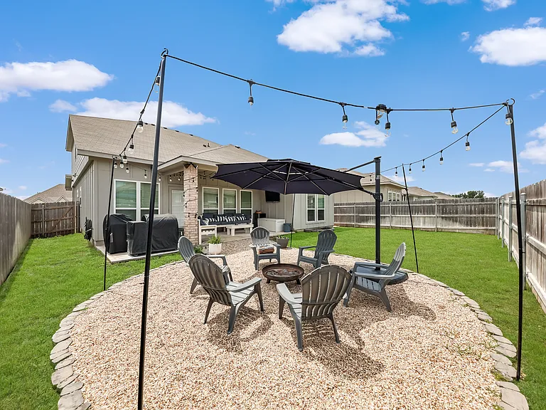 612 Pipe Creek Dr — Photo 25