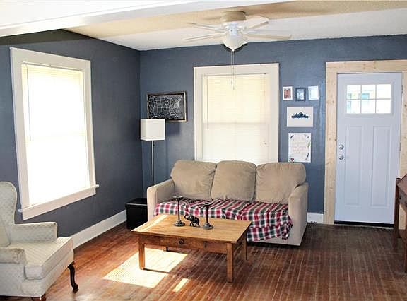 4th image of 22 E Brown St