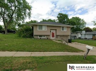 4962 O St, Omaha, NE 68117