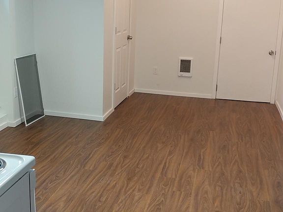 3rd image of 821 S 16th St APT 6