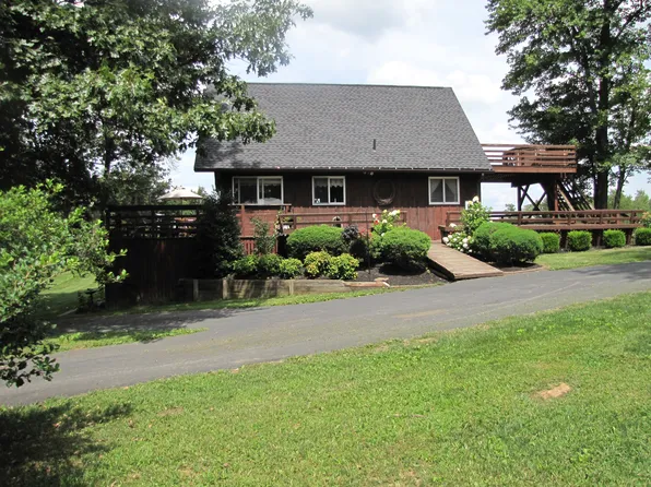 214 Walnut Dale Rd, Shippensburg, PA 17257