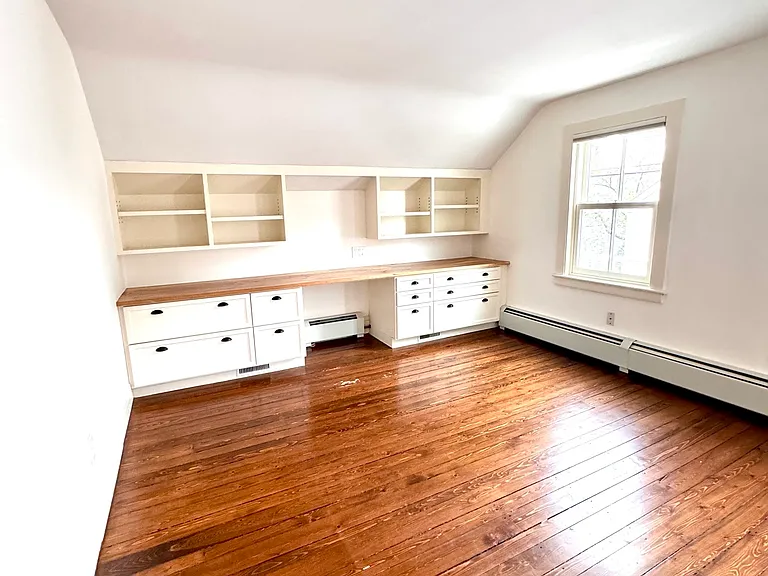 21 Diving St — Photo 20