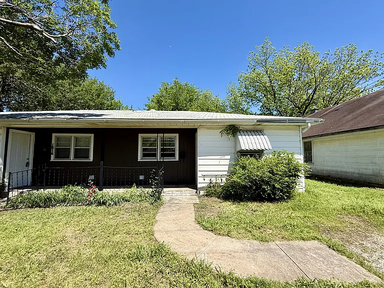 1514 Harris St NW — Photo 1
