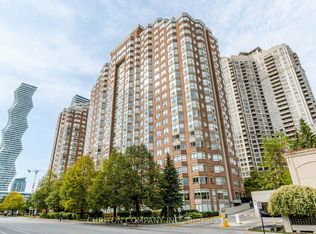 325 Webb Dr #802, Mississauga, ON L5B 3Z9
