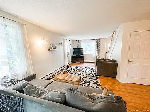 5th image of 14 Pinecrest Dr